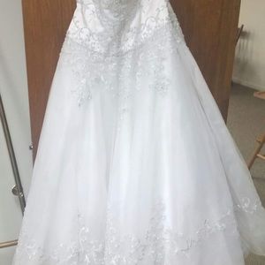 Wedding dress